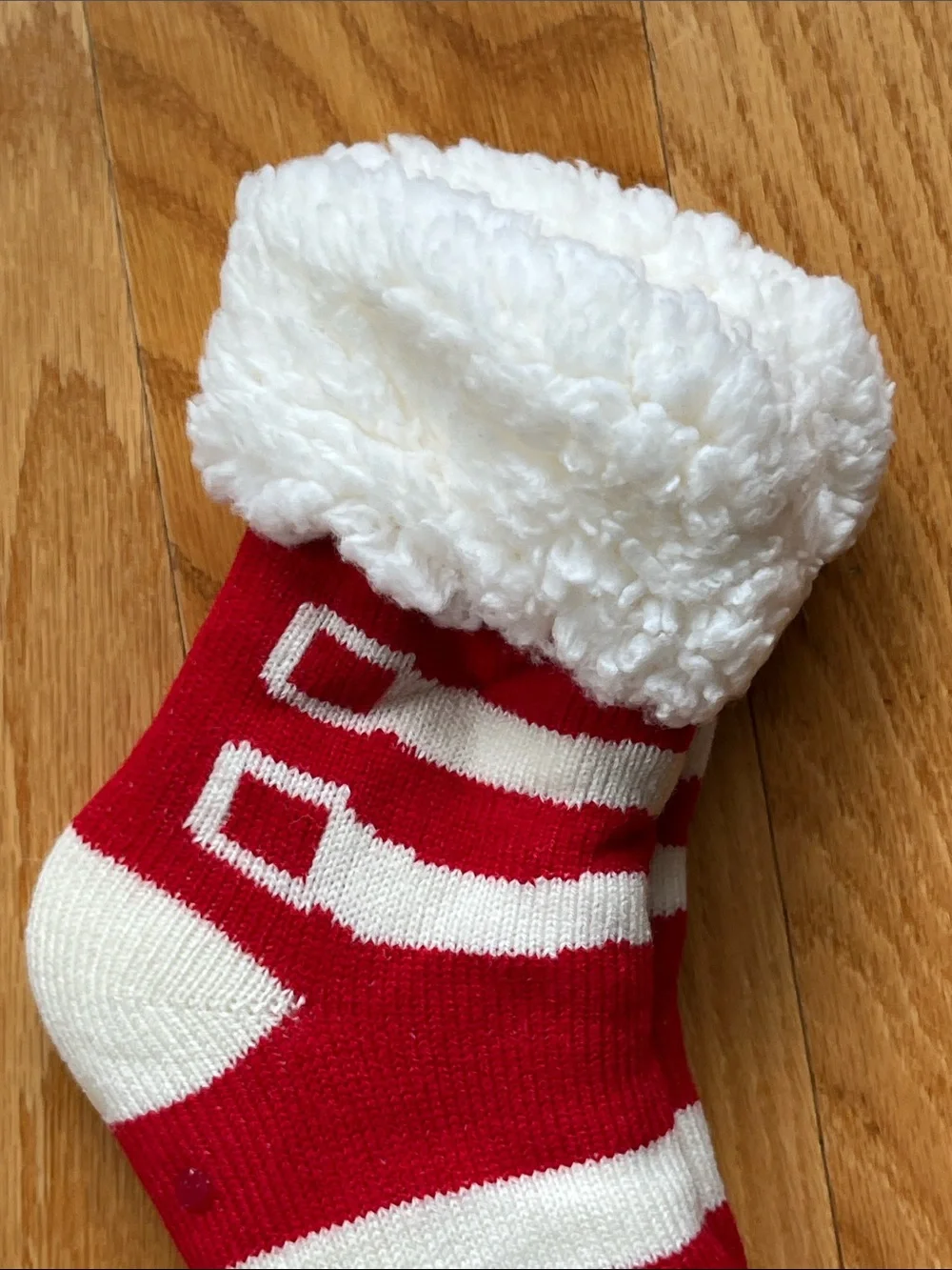Cozy Red & White Fuzzy Cuff Slipper Socks size adult 9 to 11